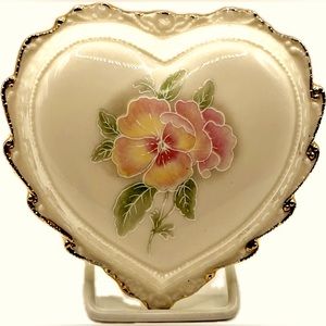 Adorable Heart Music Box, Porcelain Floral Design, Good Preowned Vtge Cond as is